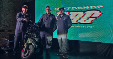 VRC presentó la nueva moto Carbon Armor Farruko Edition by Maxuma