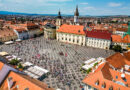 La ciudad de Sibiu vibró hoy con la Ceremonia de Apertura que marcó oficialmente el inicio del Red Bull Romaniacs 2026