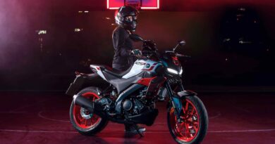 Yamaha MT-125: un nuevo look para la hyper naked de 125 cc.