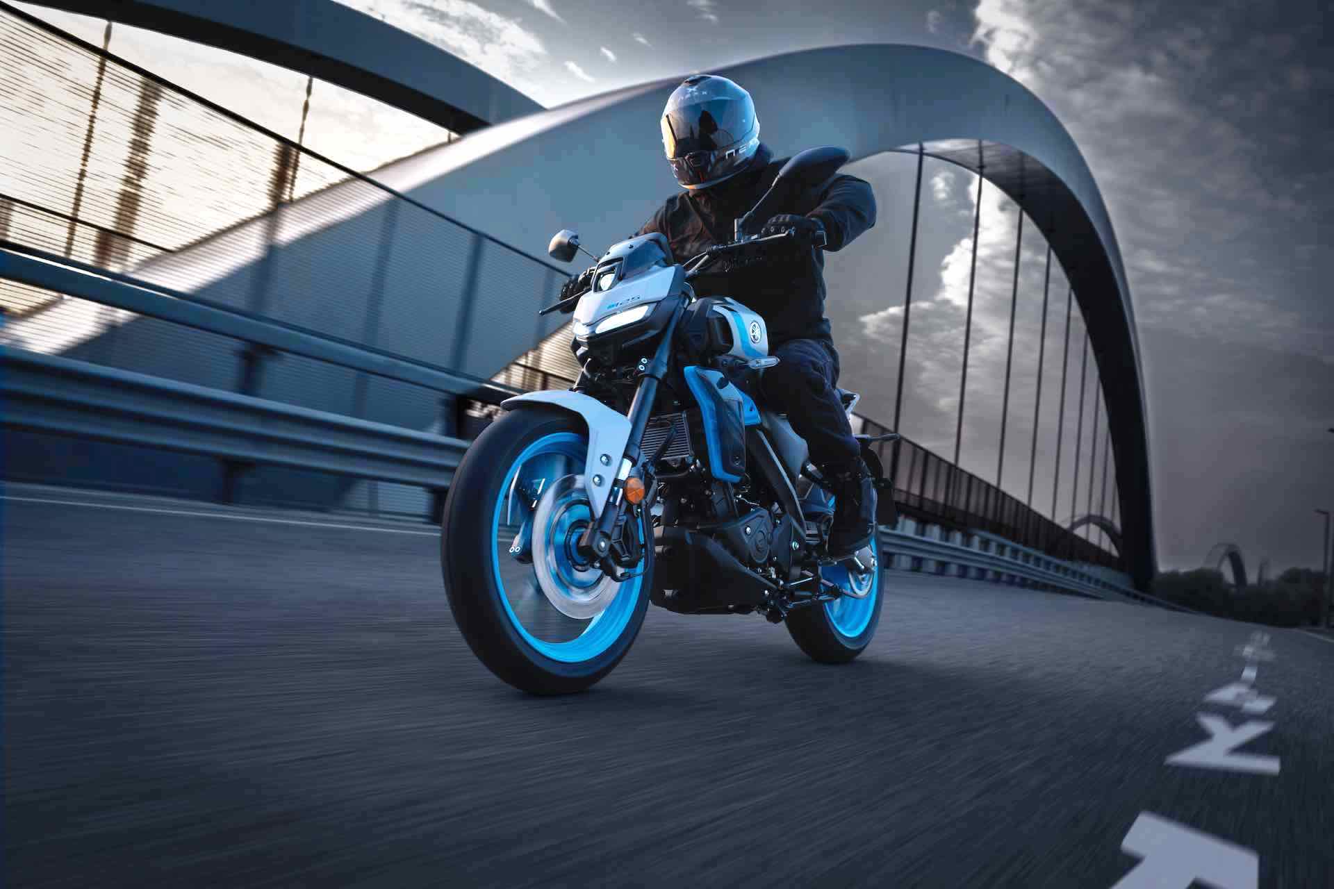 Yamaha MT-125: un nuevo look para la hyper naked de 125 cc.